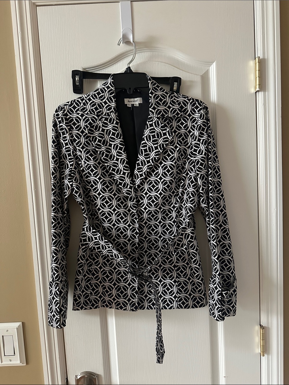 Appraisal Black & White Geometric Wrap Blazer